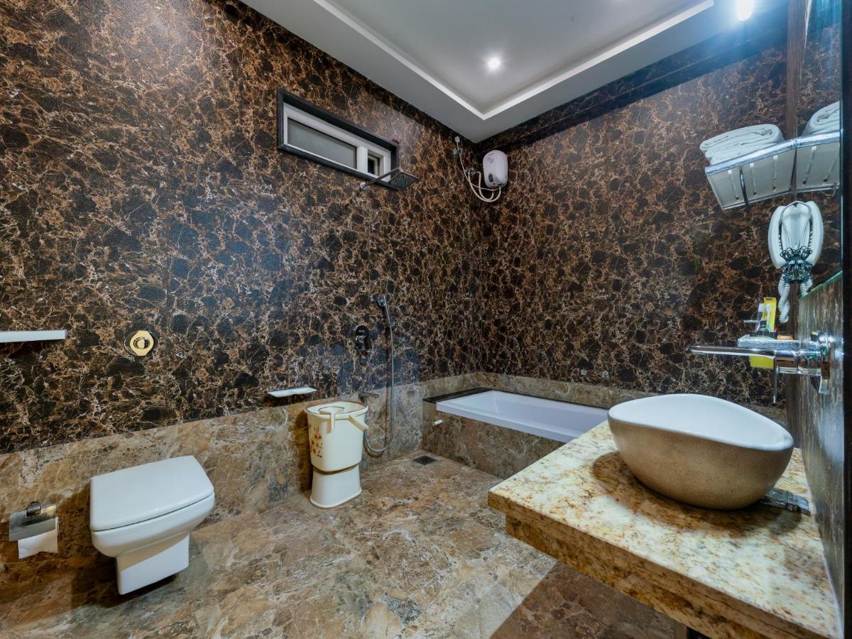 Hotel Chandradeep Regency Dhule エクステリア 写真